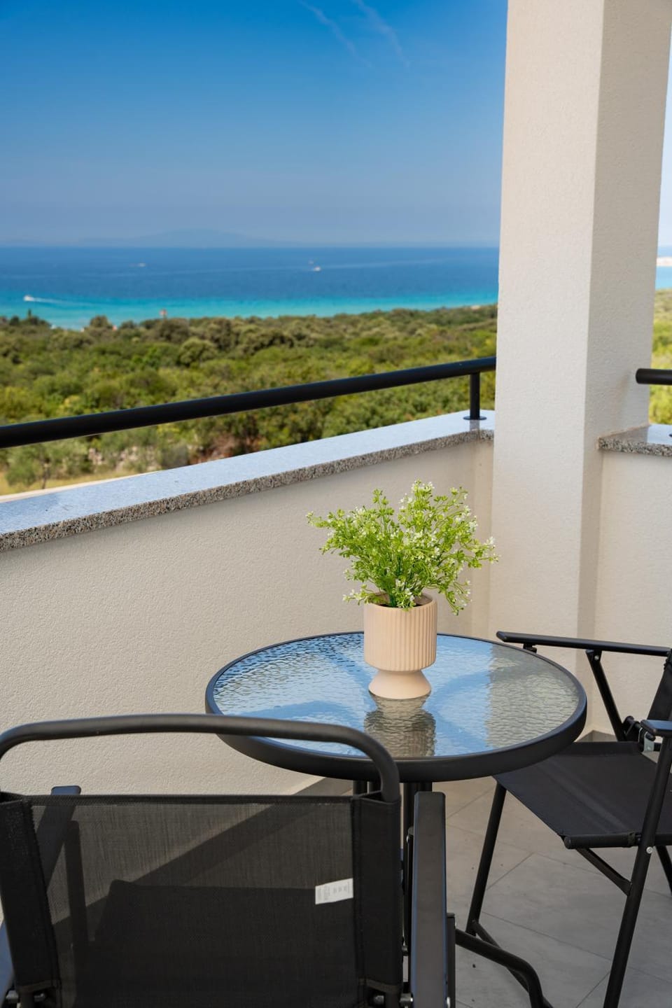 Natural landscape, View (from property/room), Balcony/Terrace, Seating area, Sea view