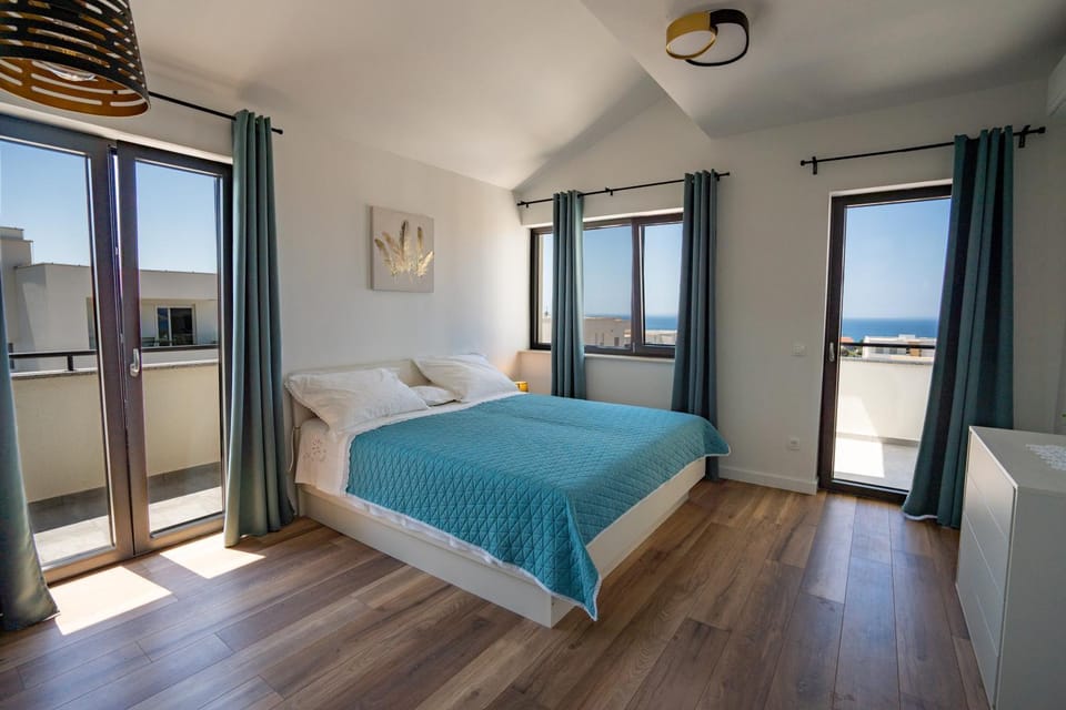 Bed, View (from property/room), Photo of the whole room, Bedroom