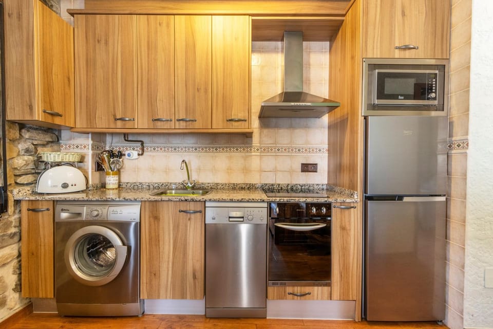 Kitchen or kitchenette, Living room