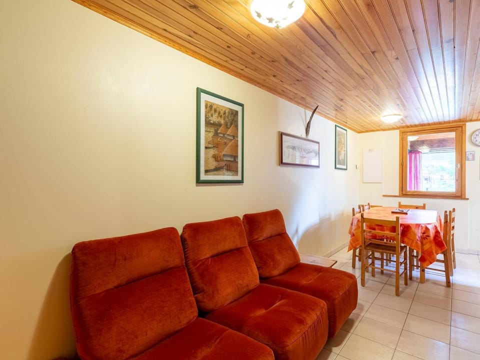 Chalet duplex à Peyragudes: 6 pers, 3 ch, BBQ, accès sentiers, Skyvall et services en option - FR-1-695-48 Chalet in Catalonia