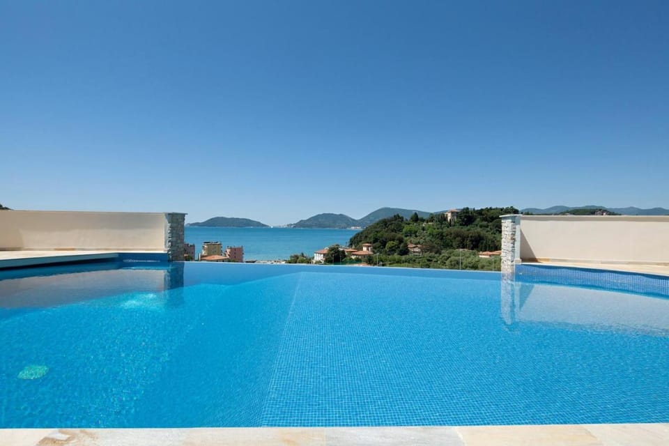 Day, Natural landscape, Pool view, Sea view, Swimming pool