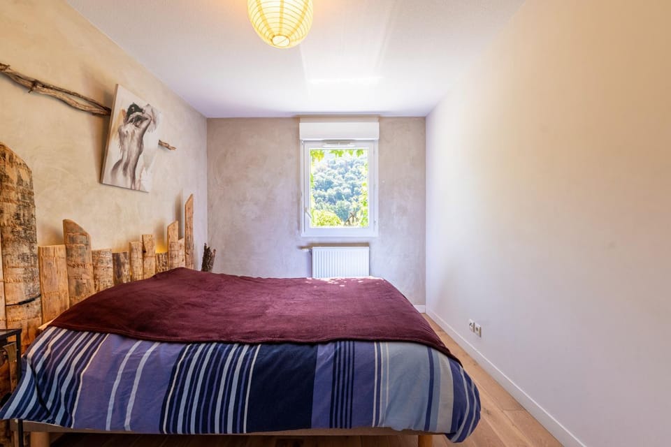 Living room, Bedroom