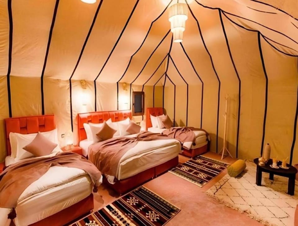Bed, Living room, Photo of the whole room, Seating area, Bedroom