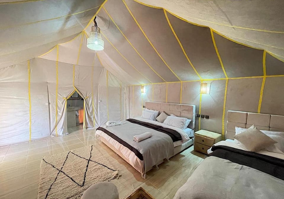 Property building, Bed, Photo of the whole room, Bedroom