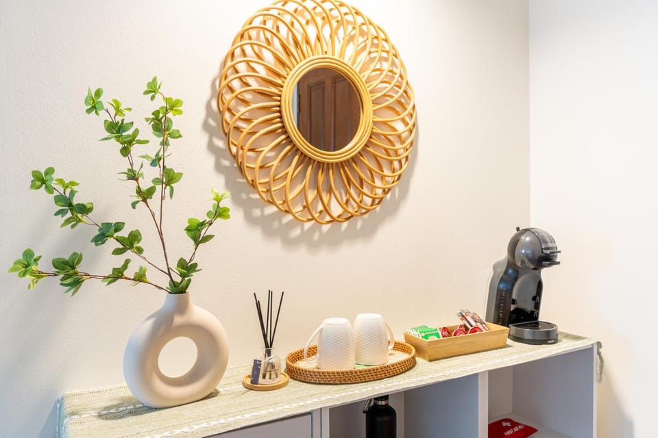 Coffee/tea facilities, Food and drinks, Drinks, Non alcoholic drinks, minibar