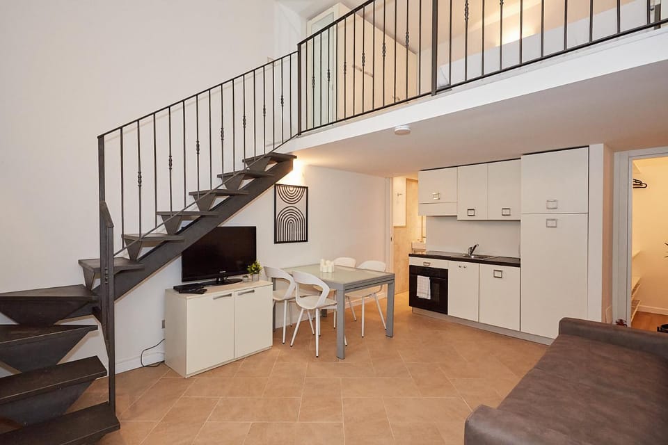 Kitchen or kitchenette, Living room, Seating area, Dining area, dishwasher, oven