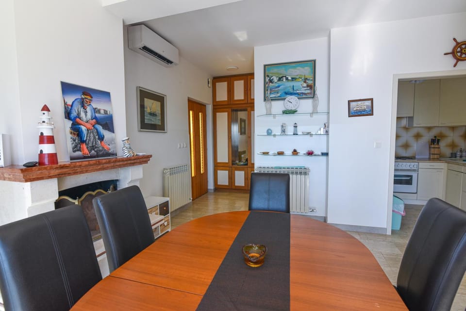 Dining area, air conditioner