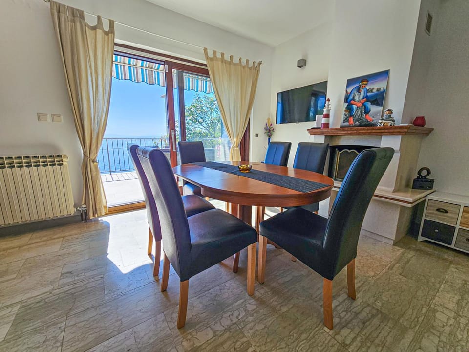 Dining area, Sea view