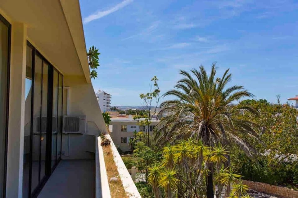 Beautiful apartment with pool Apartment in Alvor