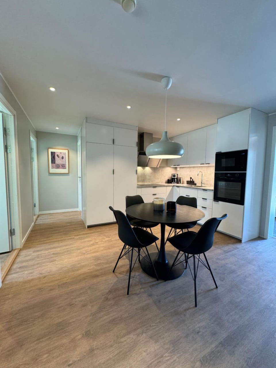 Kitchen or kitchenette, Dining area, Communal kitchen, oven, stove