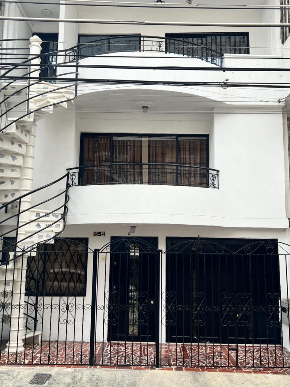 Property building, Facade/entrance, Balcony/Terrace