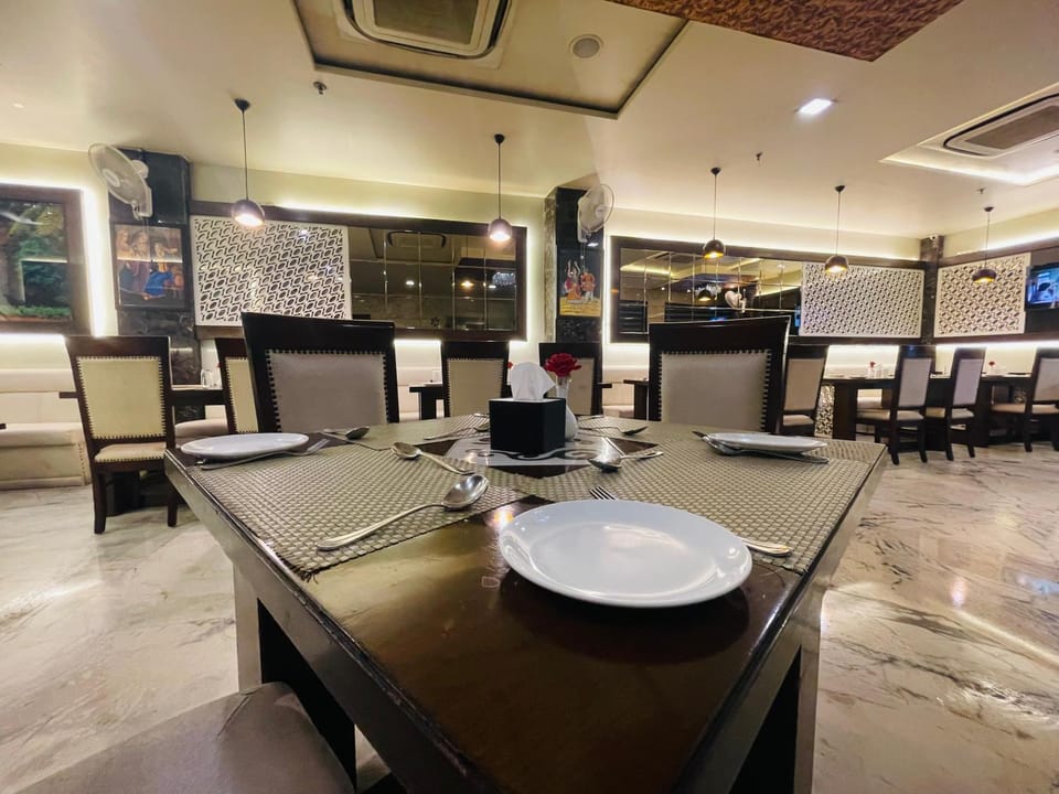 Restaurant/places to eat, Dining area