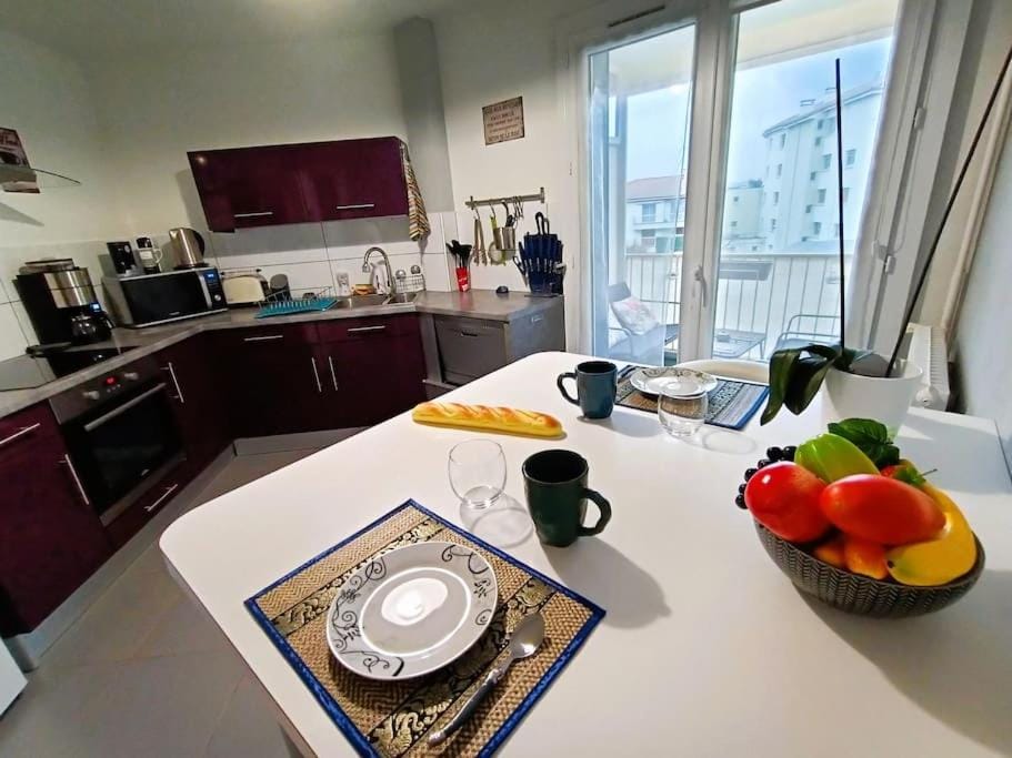T2 cozy avec parking, terrasse - Severine Apartment in Clermont-Ferrand