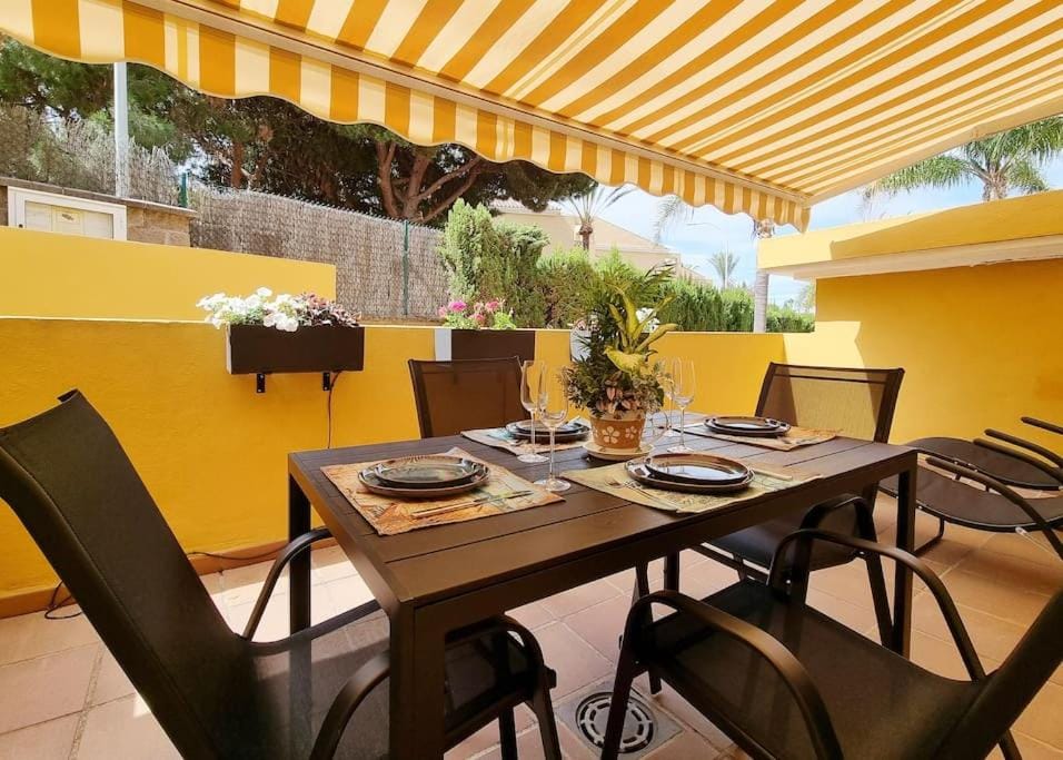 Beachside Home Escape Apartment in Marbella