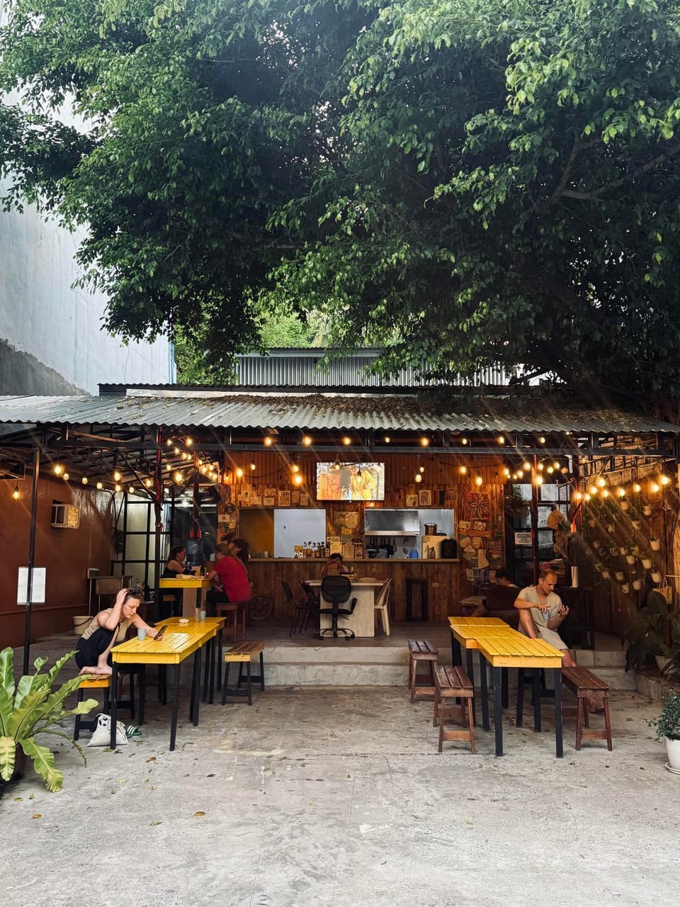 Property building, Restaurant/places to eat, Lounge or bar, Breakfast