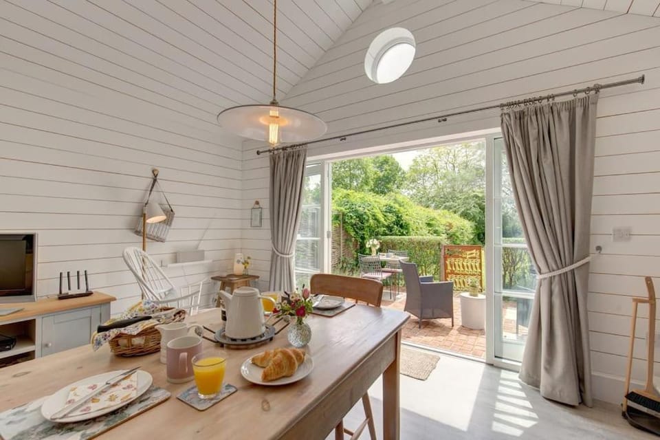 The Artist's Studio at Meadow Cottage House in North Norfolk District