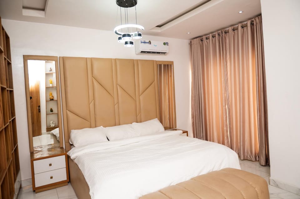 3bedroom duplex with ps5 in Ikate, lekki phase 1 Apartment in Lagos, Nigeria
