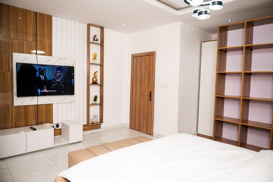 3bedroom duplex with ps5 in Ikate, lekki phase 1 Apartment in Lagos, Nigeria