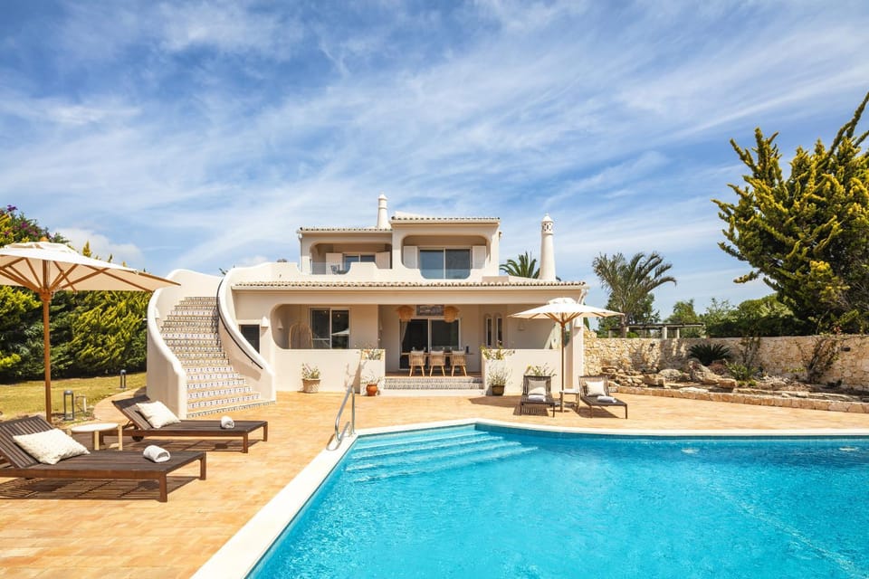 Day, Swimming pool, Swimming pool, sunbed