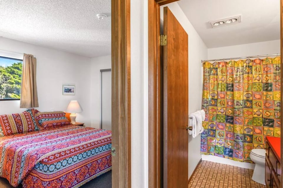 Waterfront Condo right on the Pacific Ocean House in Moclips