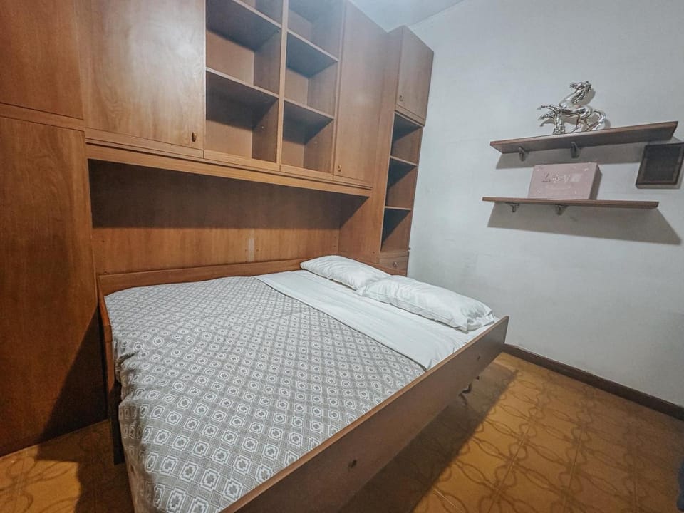 Bed, Photo of the whole room, Bedroom, wardrobe