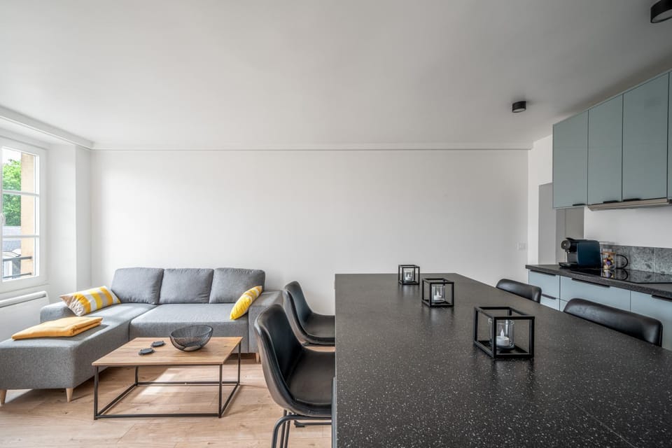 Kitchen or kitchenette, Living room, Dining area