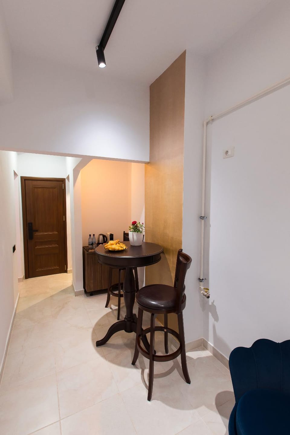 Kitchen or kitchenette, Seating area