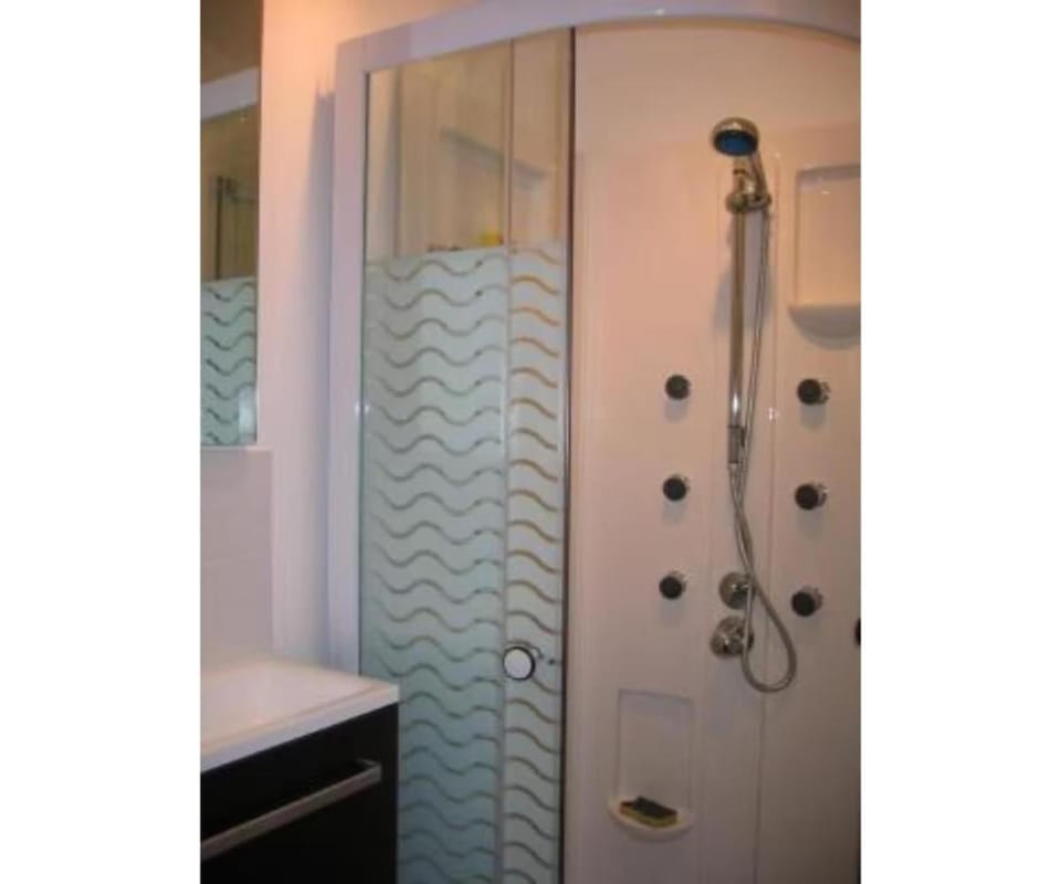 Bathroom, Living room