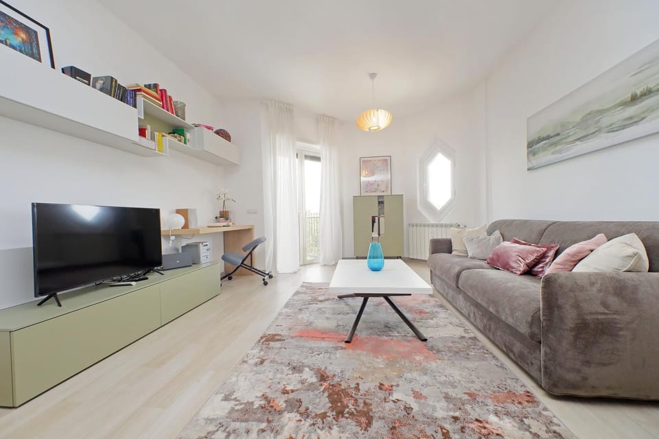 Living room, Seating area, Evening entertainment