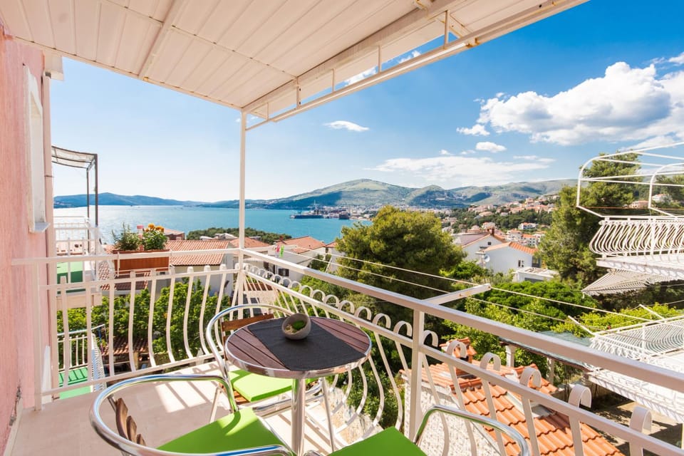 villa stil Apartment in Okrug Gornji