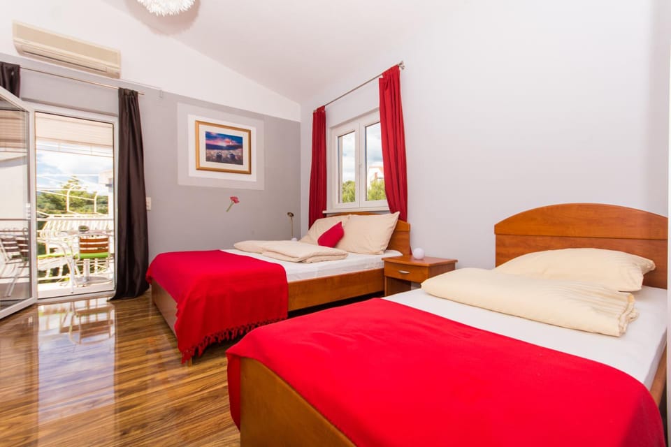 villa stil Apartment in Okrug Gornji