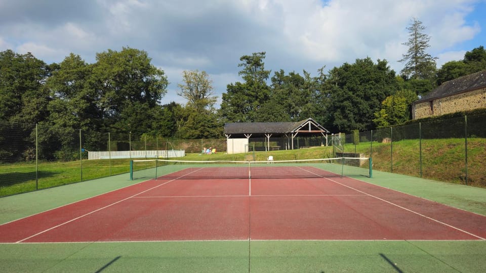 Tennis court