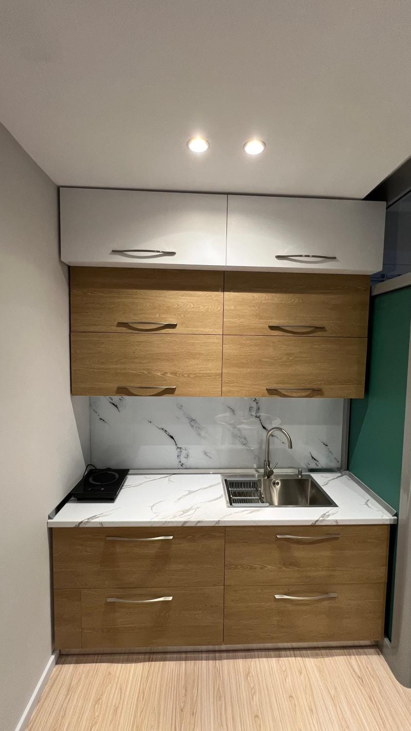 Kitchen or kitchenette