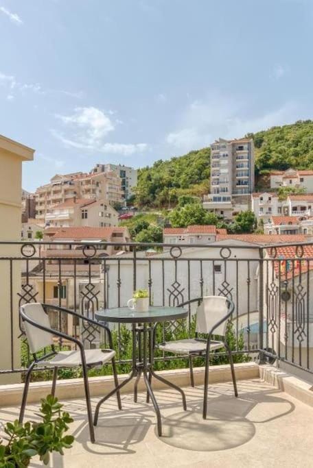 Magi-Family Rooftop Apartment Budva Apartment in Budva