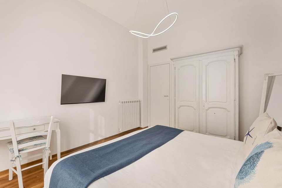 Golden Luxe - Modern Apartment next the beach Apartment in Viareggio