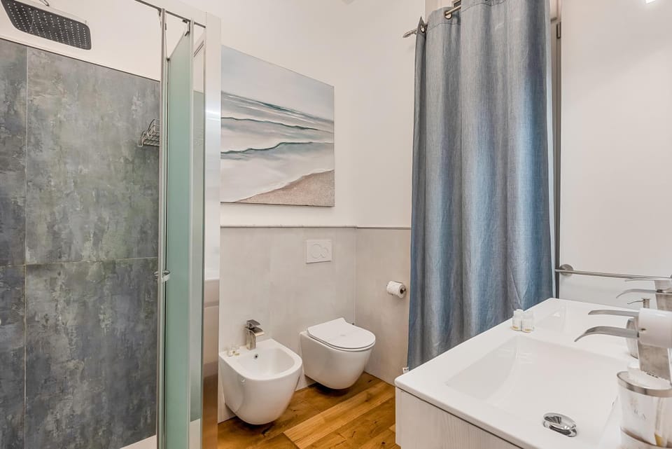 Golden Luxe - Modern Apartment next the beach Apartment in Viareggio