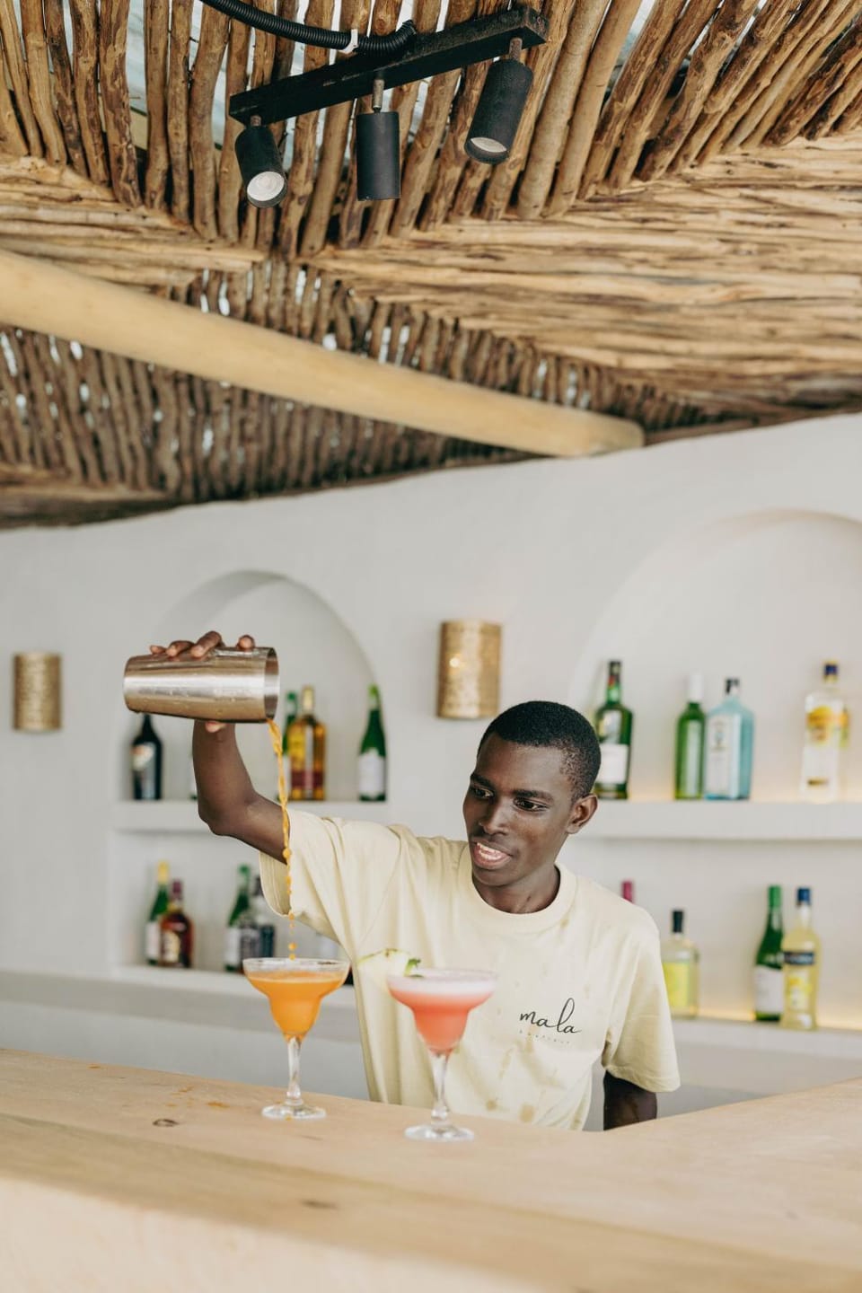 Restaurant/places to eat, Lounge or bar, Food and drinks, Drinks