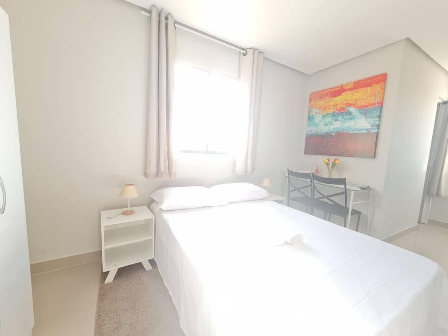 Kitnet 301 centro linda vista por sol com tv smart e ar Apartment in Montes Claros