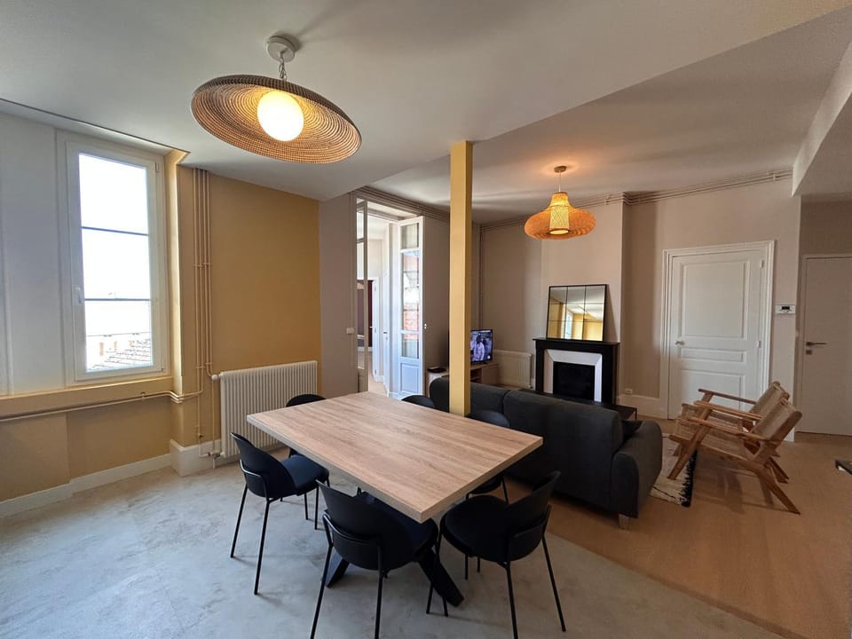 Living room, Dining area