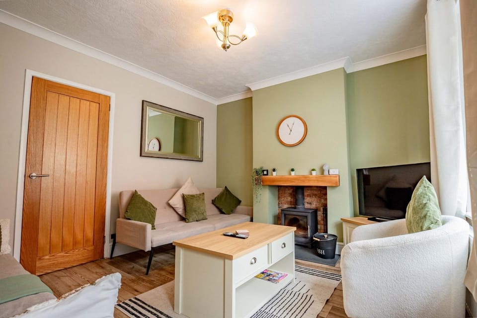 TV and multimedia, Living room, Seating area