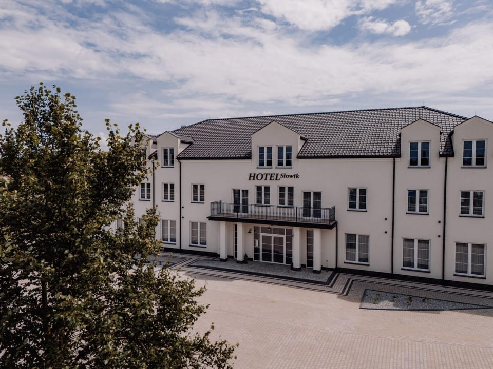 Property building, Day
