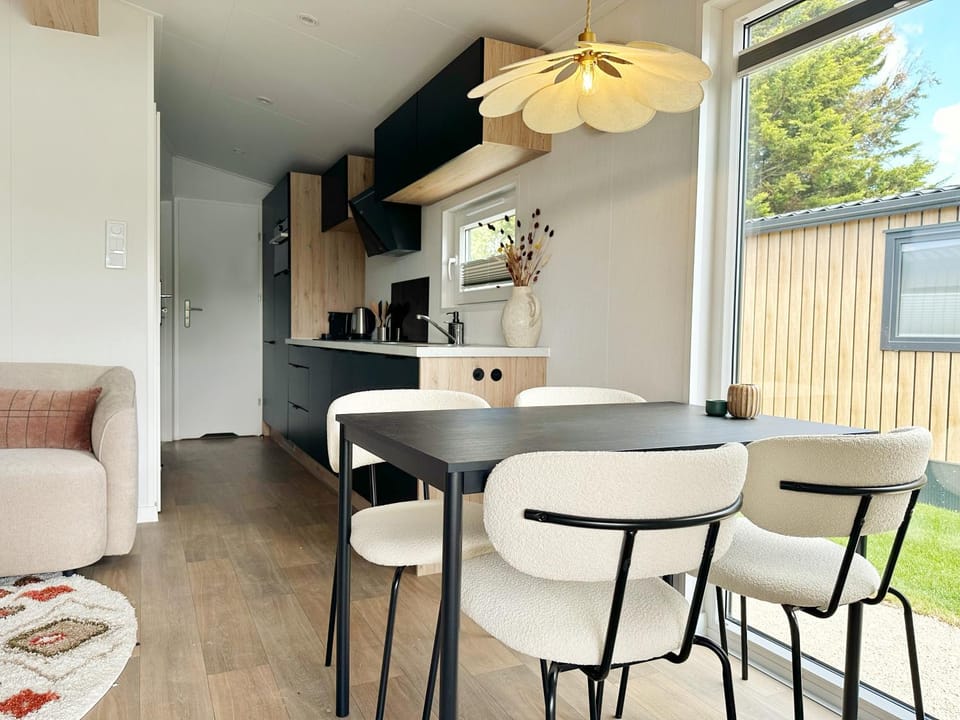 Kitchen or kitchenette, Living room, Dining area, stove