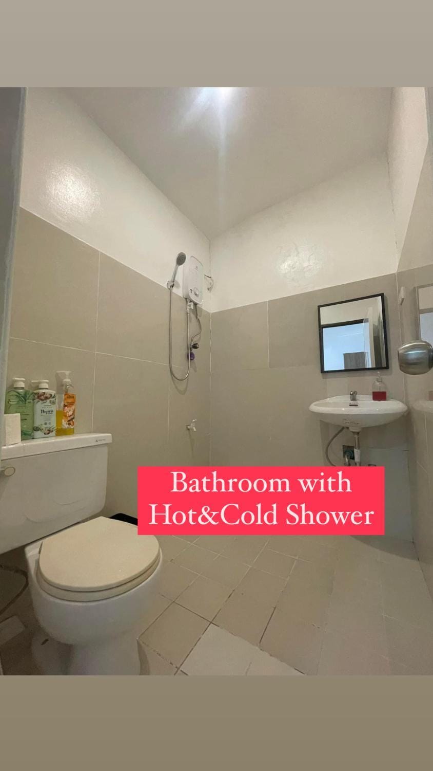 Travellers Suite Room L Vacation rental in Lapu-Lapu City