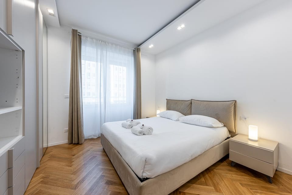 Bedroom, towels
