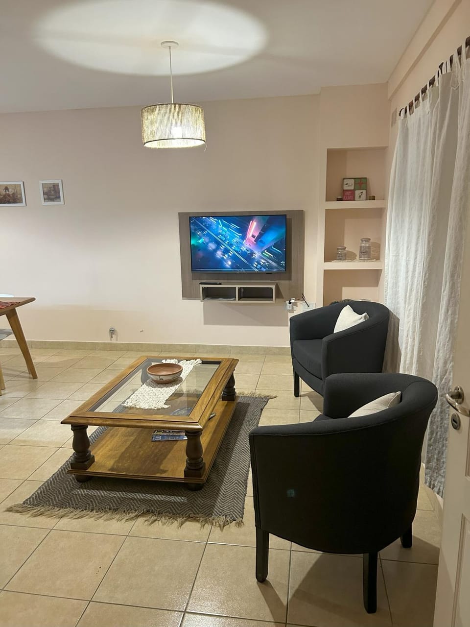 Communal lounge/ TV room