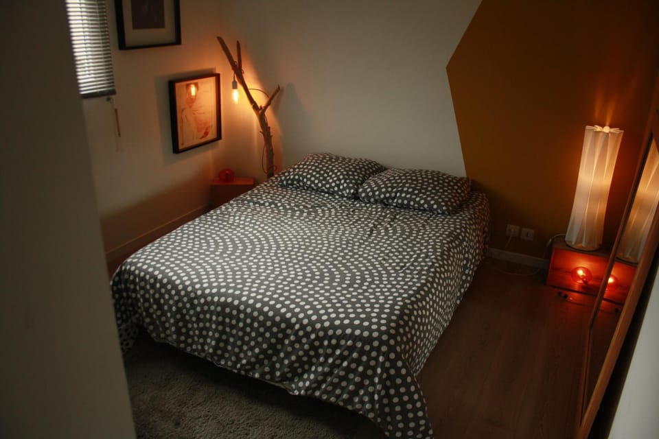 Bed, Photo of the whole room, Bedroom