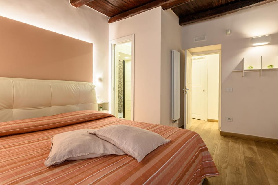 Dimora Aragonese Apartment in Naples