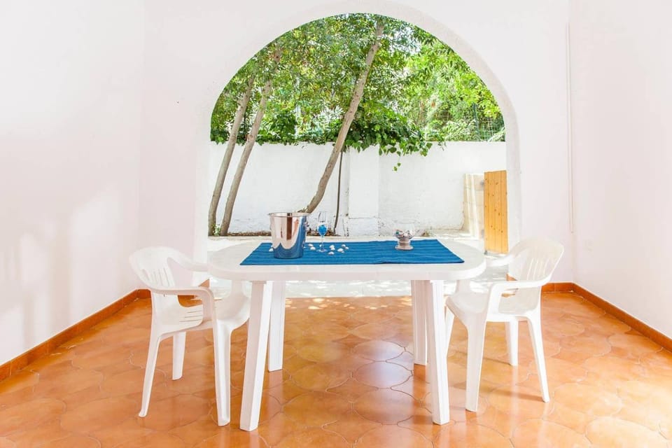 Patio, Dining area