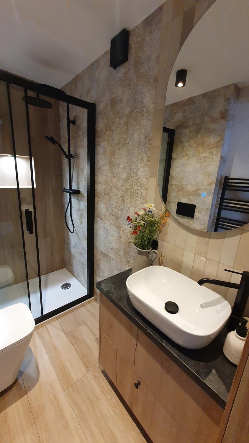Shower, Bathroom