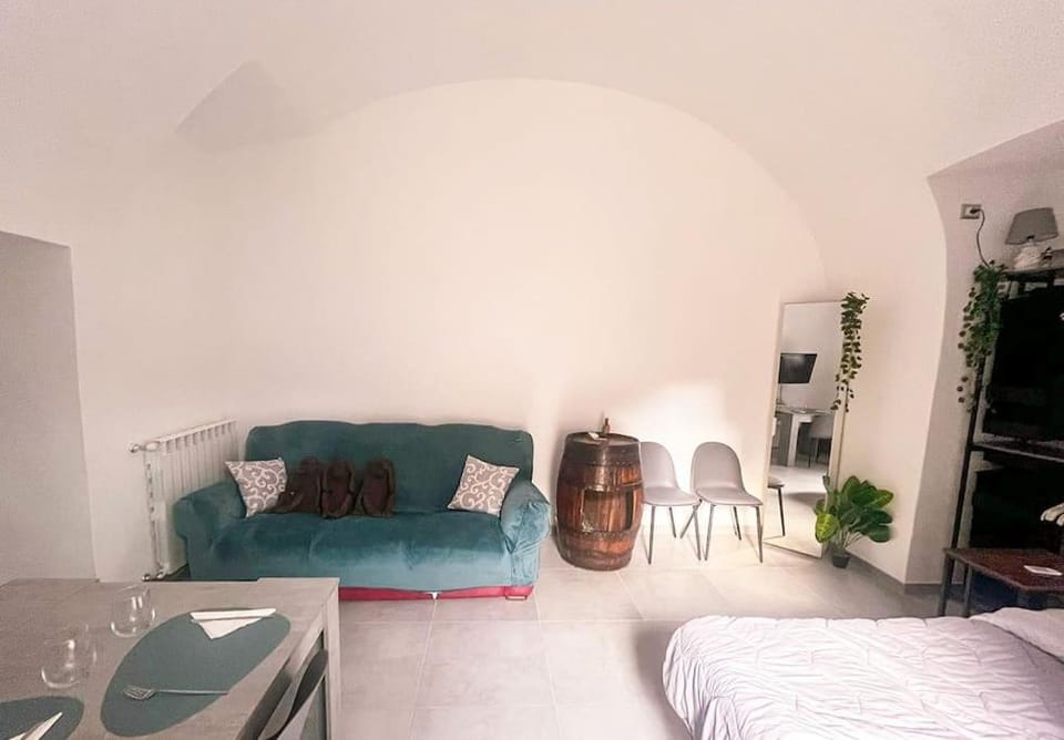 Living room, Photo of the whole room